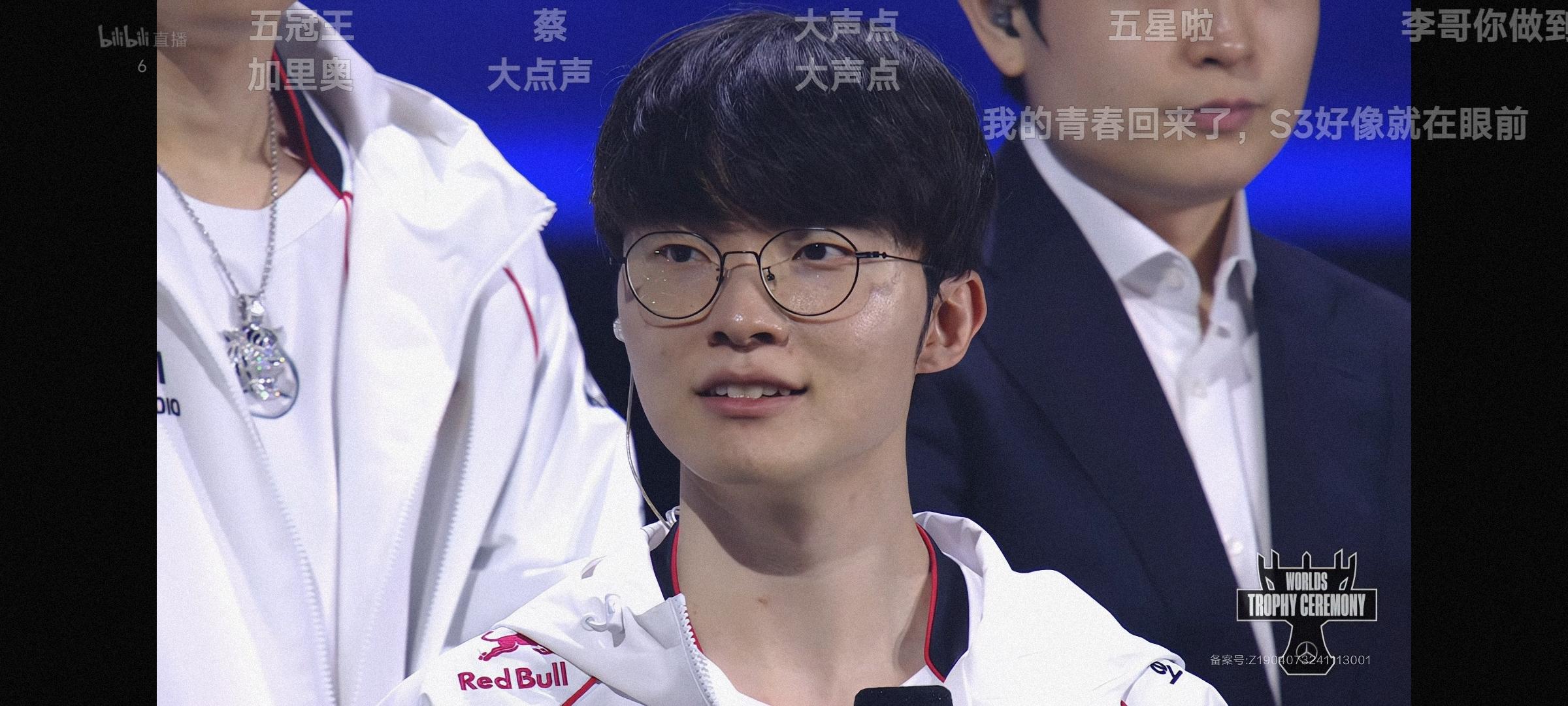  Faker在TES比赛中精彩发挥，挺进下一轮引发热议！