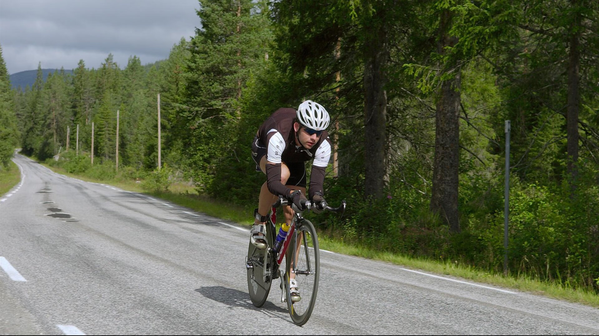 世俱杯最新形势：AC米兰高居榜首，莱比锡强势追赶，冠军归属成迷